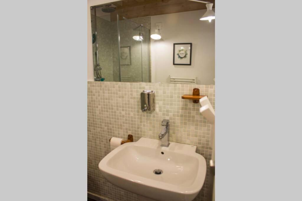 Apartament Tu Hogar En El Camino. Burgos Centro. Vut. Wifi Zewnętrze zdjęcie